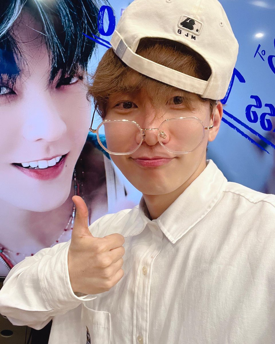 fanatic_ek's tweet photo. 나 이런 느낌의 은광이 셀카가 너무 웃기고ㅎ귀엽고 좋음ㅋㅎㅋㅎ
먼지알아??
댕.....뵤........몽충...... https://t.co/CqyJ3lWE3E