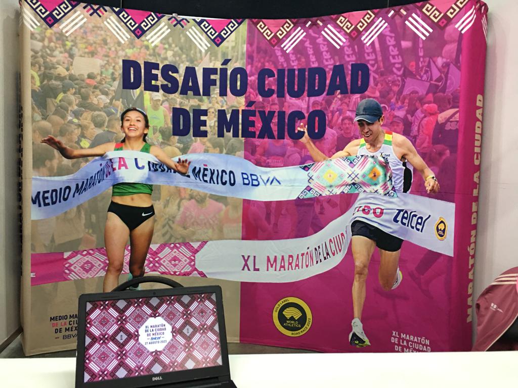 MaratonCDMX's tweet photo. ¿Se va a hacer o no se va a hacer en el @Maratonmty? 🤠

El Maratón de la CDMX @Telcel y el Medio Maratón @bbva llegaron a tierras regias, ven a inscríbirte, estamos en la Expo del Maratón Powerade Monterrey este 09 de diciembre en Cintermex
#RetoCDMX https://t.co/idAMpRRNGf
