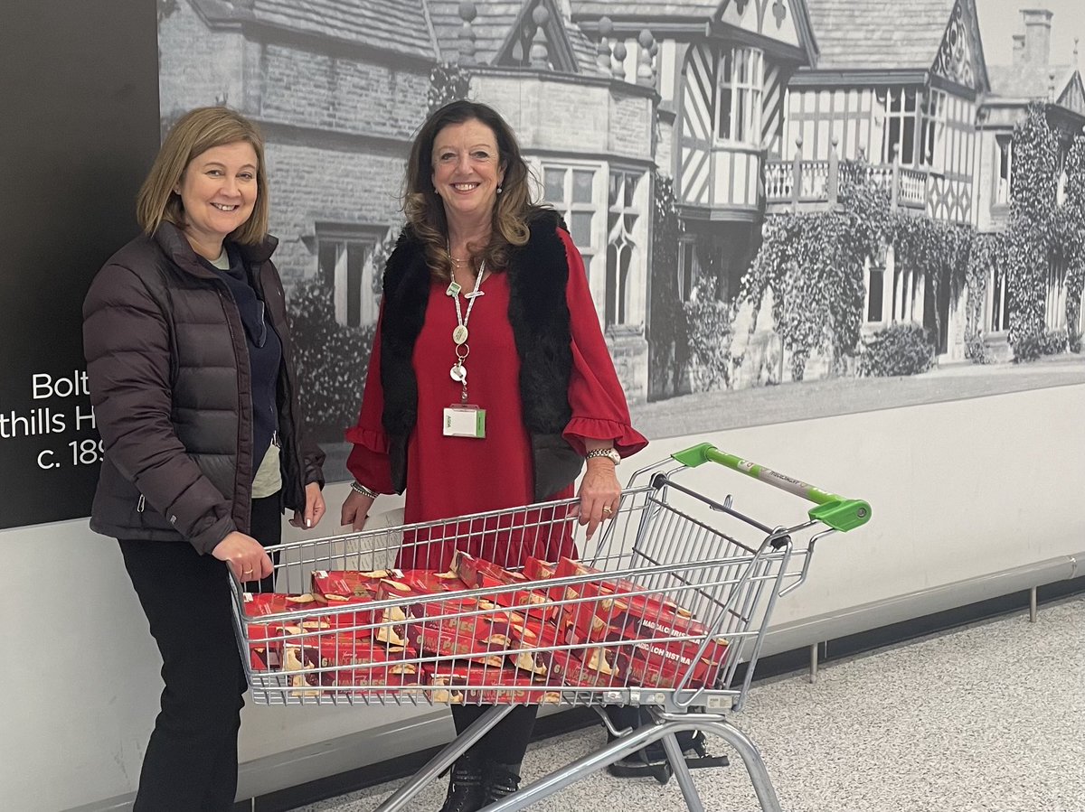 AsdaBolton's tweet photo. ⁦@AsdaBolton⁩ #donating #mince pies to #jane crook #christmas jumper #walk #sunday 10th Dec #5 miles #chetham arms #turton tower#entwistle #wayoh for ⁦@boltonhospice⁩ #mince pie #mulled wine #merry Christmas ! https://t.co/umkUT0Novv