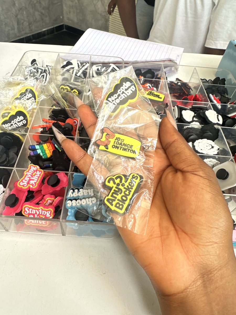 the_happygirlie's tweet image. Free Jibitz and custom stickers if you stop by @FootCityNG ‘s booth at #NoCodeTechSummit 🤩