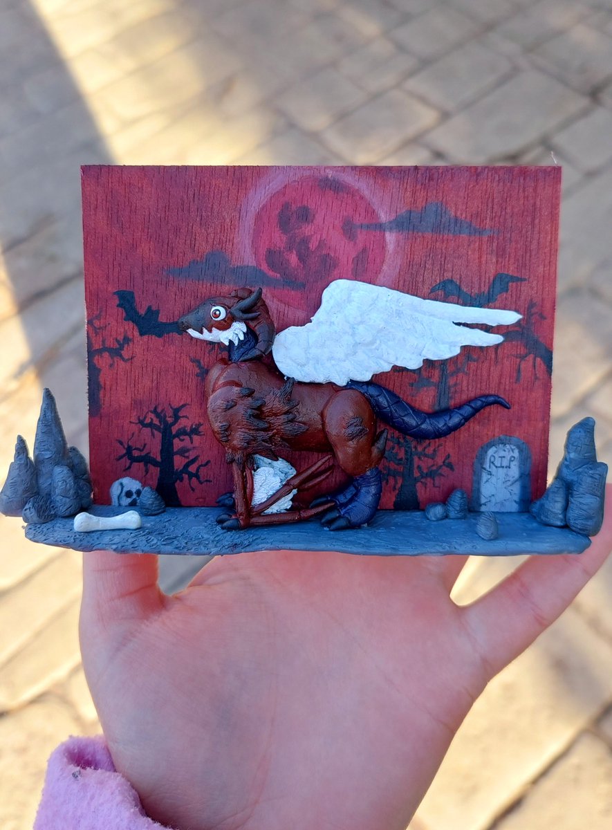 Mirachii_9's tweet photo. So happy with how this turned out. ☺️ #clay #sculpture #mixedmedia #DVC #wood #fantasy #dragon #art #handmade #spooky #acrylics #beesputty #polymer https://t.co/ksNrNZ3jmK