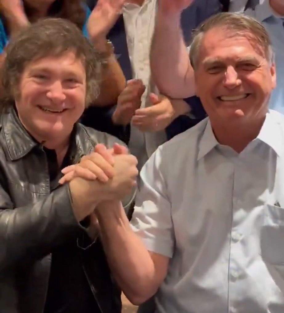 DANTE_eloficial's tweet image. Sondeo Tuitero 

🇦🇷🇧🇷 Apoyas a Milei y a Bolsonaro?

SÍ: 🔄
NO: ♥️
.
.