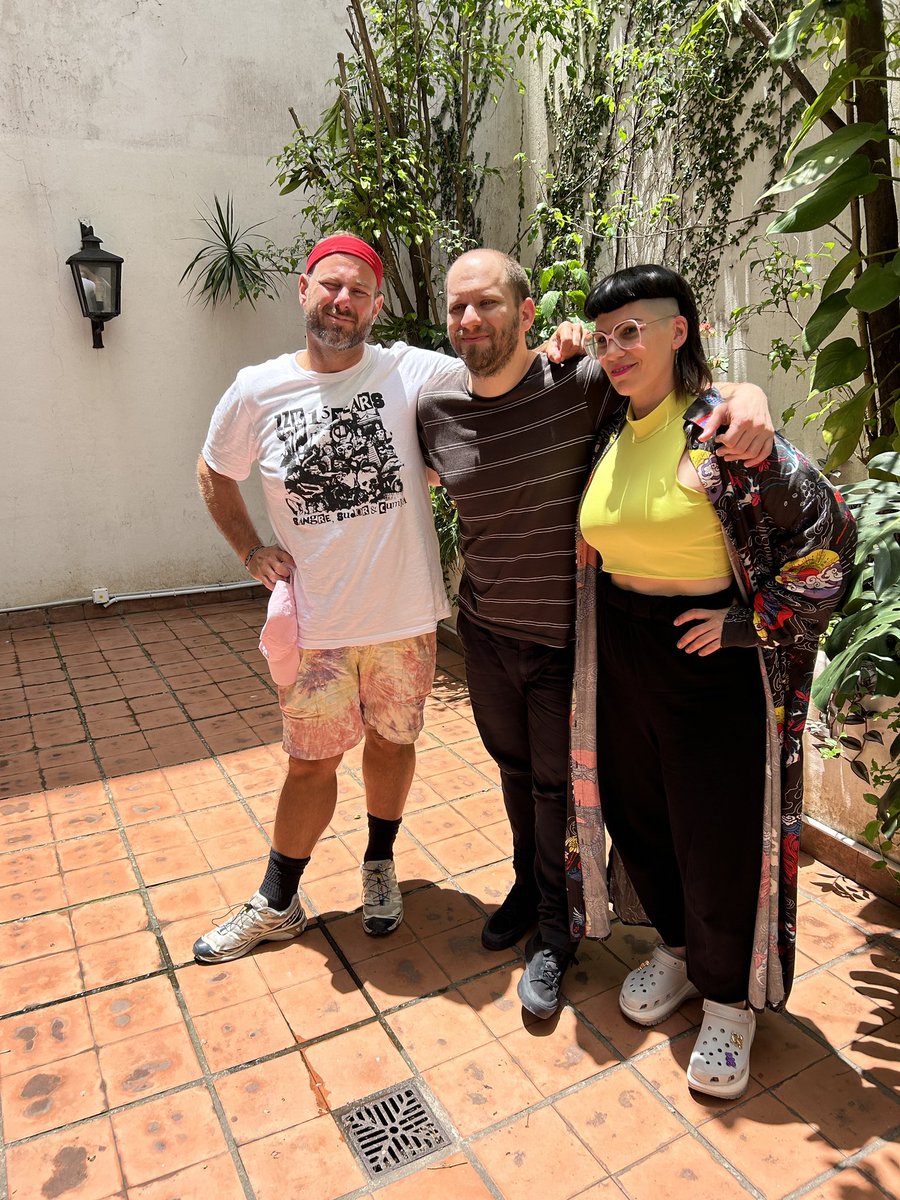 Contando historias <a href="/zzkrecords/">ZZK Records</a> con <a href="/mesussa/">Matías Messoulam</a> y <a href="/datgarcia/">Dat Garcia</a> en <a href="/futurockOk/">Futurock.fm</a> 🇦🇷🥁🕺 open.spotify.com/episode/7hioyK…