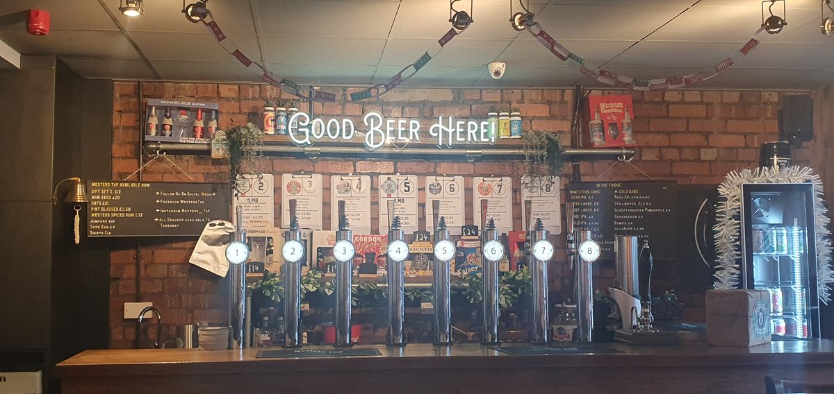 Pre <a href="/RotherhamUnited/">Rotherham United</a> match swallow in Woodseats today. Excellent pub crawl at <a href="/LMBrewing/">Little Mesters Brewing</a> tap,  Boston Arms new boozer for me &amp; <a href="/GuzzleMicropub/">Guzzle Micropub</a> Excellent cask ale by <a href="/NeepsendBrewCo/">Neepsend Brew Co</a> <a href="/StancillBrewery/">Stancill Brewery</a> Need 3 points as ever 🤞 #rufc #UTM