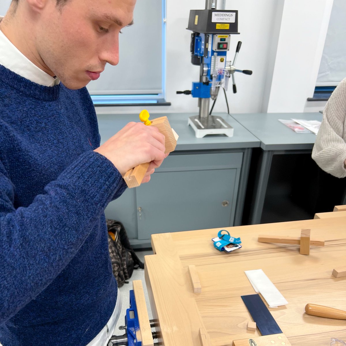 DrewWicken's tweet image. Another fantastic SKE D&amp;amp;T day with our @CoopAcademies trainees at @coopbellevue 🛠️ 

Yesterday was all about exploring the diverse world of timber in design &amp;amp; technology 🪵

So rewarding to witness our future educators immerse themselves in hands-on learning! 

#SucceedTogether