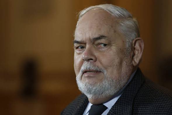 Malapalabrero's tweet image. voy a comenzar por describir a este sujeto, porque la verdad no merece calificativo mayor, y consejo hasta de un conejo a los reporteros y sets de televisión, desde la experiencia: basta de darle espacio a este tipo de personajes, nefastos, oscuros, siniestros, que no suman a la…