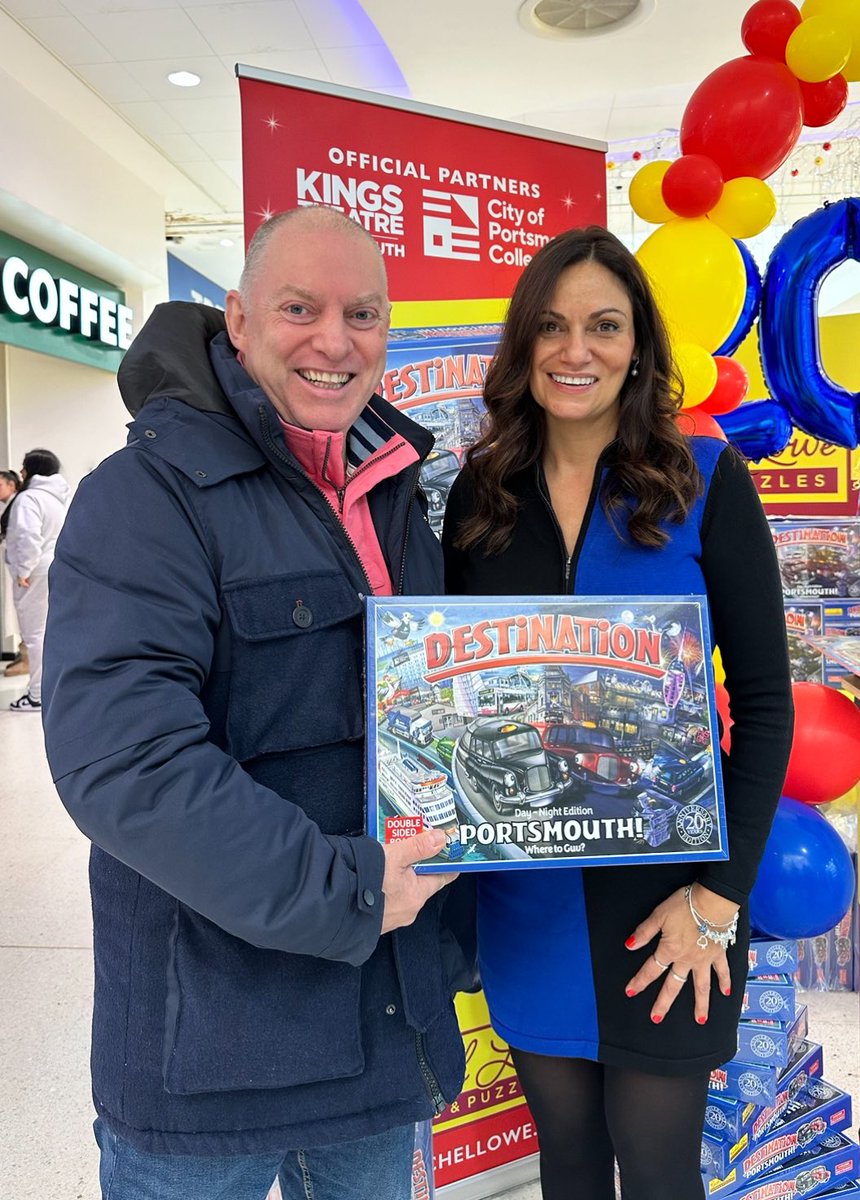 maccads's tweet image. @royalnavalassociation the very LATEST prize for ENGAGEMENT competitions - here’s me with the inventor rachellowe.co.uk at her official launch in Portsmouth. This IS a perfect gift for the family