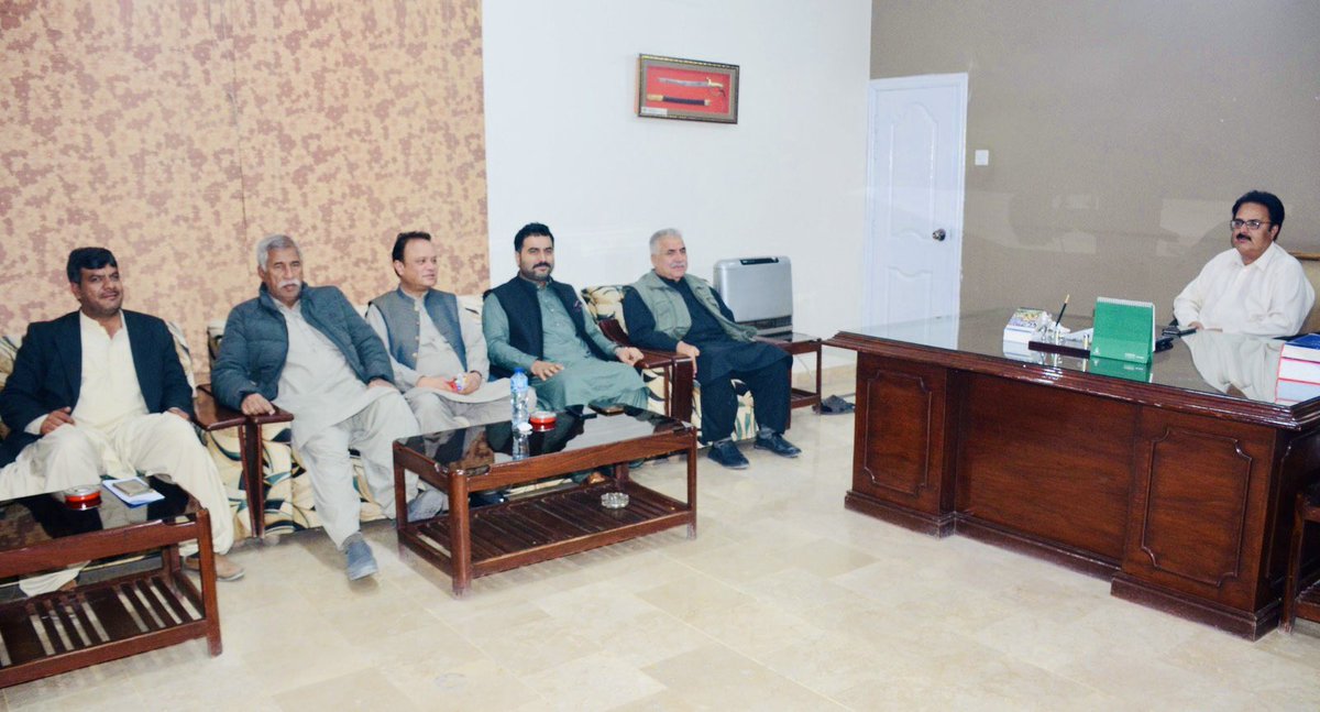 کوئٹہ پریس کلب کے صدر عبدالخالق رند ، جنرل سیکرٹیری کوئٹہ پریس کلب بنارس خان اور بلوچستان یونین آف جرنلسٹ کے صدر عرفان سعید سے ملاقات ، ملاقات میں مکران کے صحافیوں کی بی یو جے میں ممبر شپ سمیت دیگر معاملات پر بات چیت اس موقع پر ڈان نیوز کے بیورو چیف عبداللہّٰ زہری بھی موجود تھے