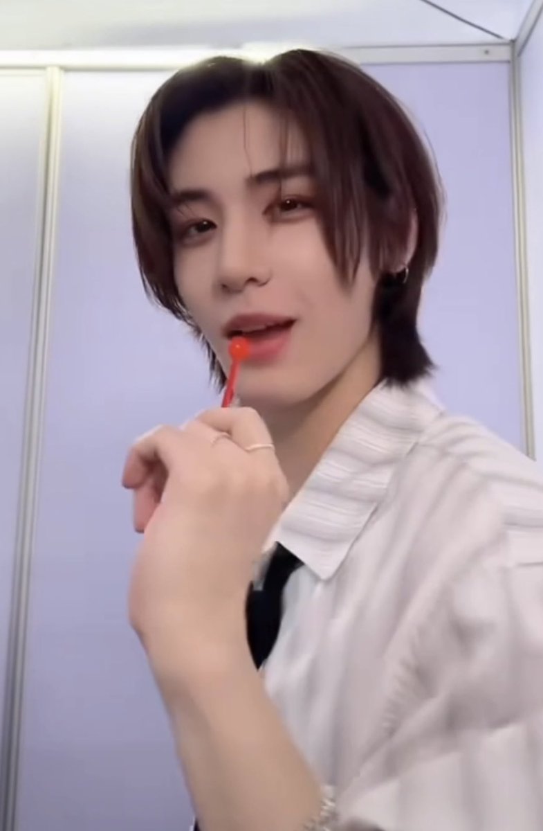 leehanbnd4's tweet photo. 민호 선배님 말이 맞음 https://t.co/mqYJaplN3j