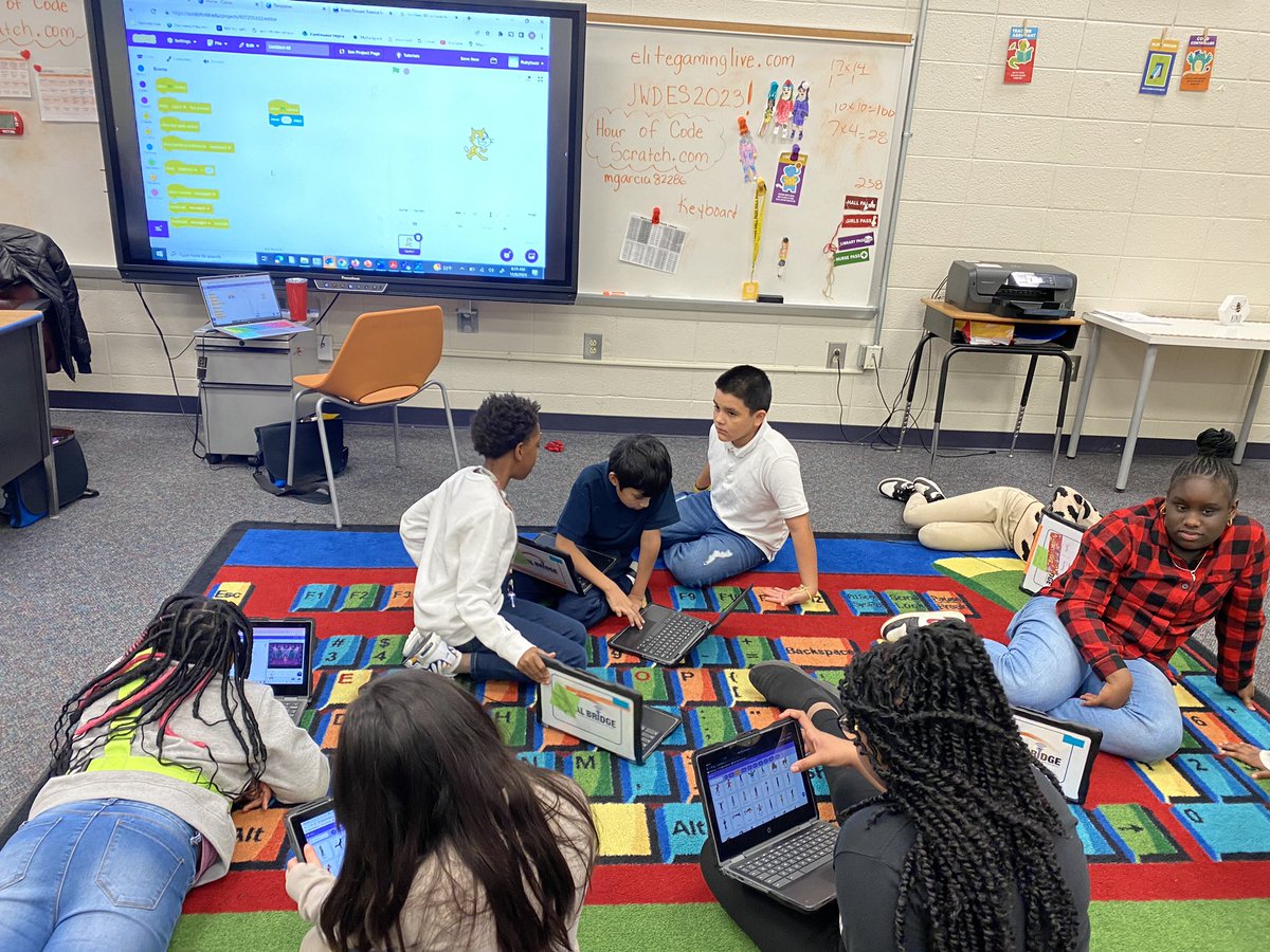 DrRubyChampion's tweet photo. This past week has been such a great week of engaging our students in technology! The students LOVED their “Hour of Code” and competing in esports! Happy Computer Science Education Week! @tragin761 @DrQualynKM @APSDobbs @apssupt @DocSTEM #learningwithoutlimits #HourOfCode https://t.co/5fpFsB3d8D