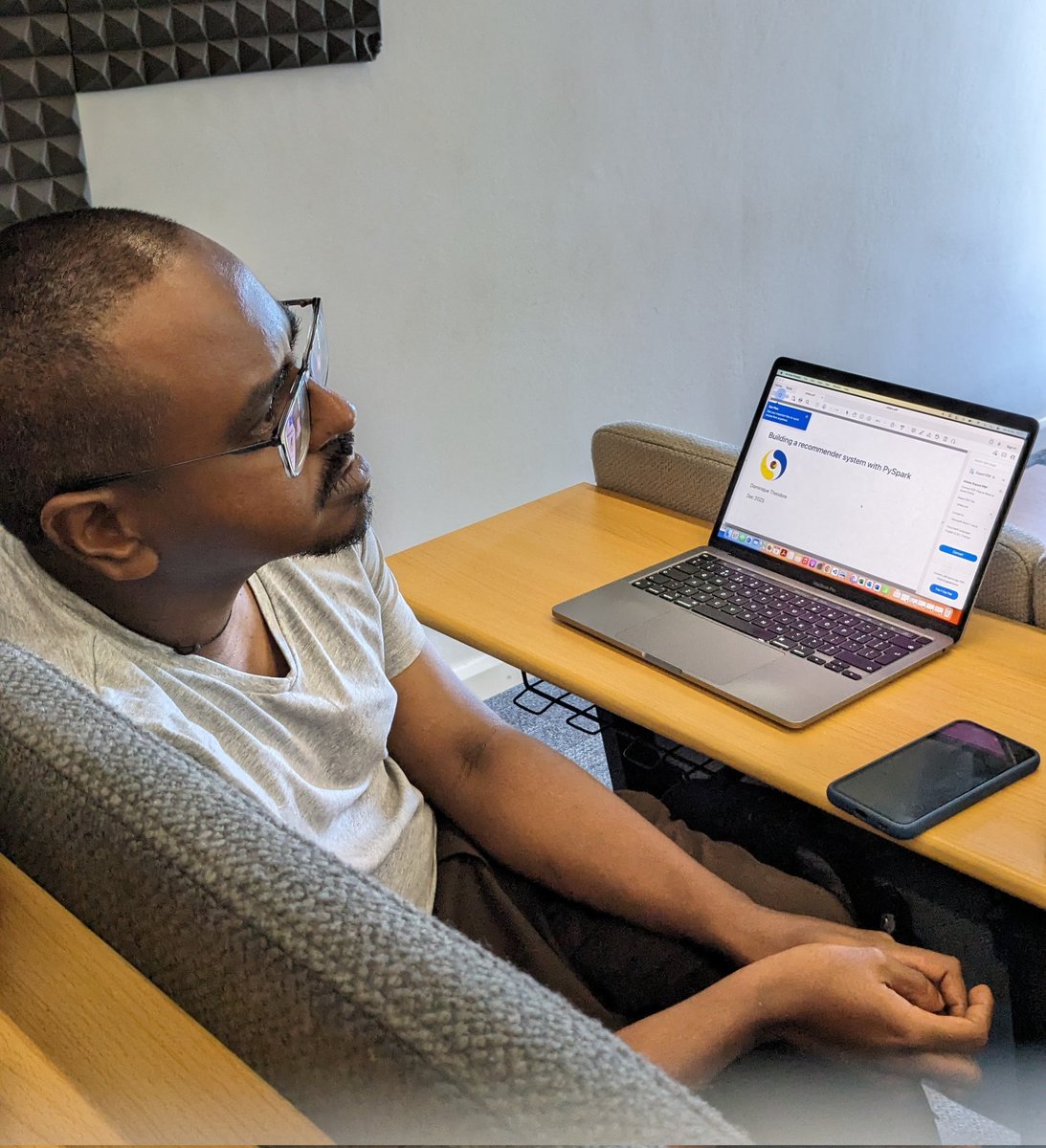 JKirstaetter's tweet image. Whew, I was too much into today's topics of the monthly meeting by MSCC @MSCraftsman in partnership with @pymugdotcom, IEEE, IET & @MDX_Mtius that I completely forgot to post pictures... 😳
So here we go... 🧵
#mauritius