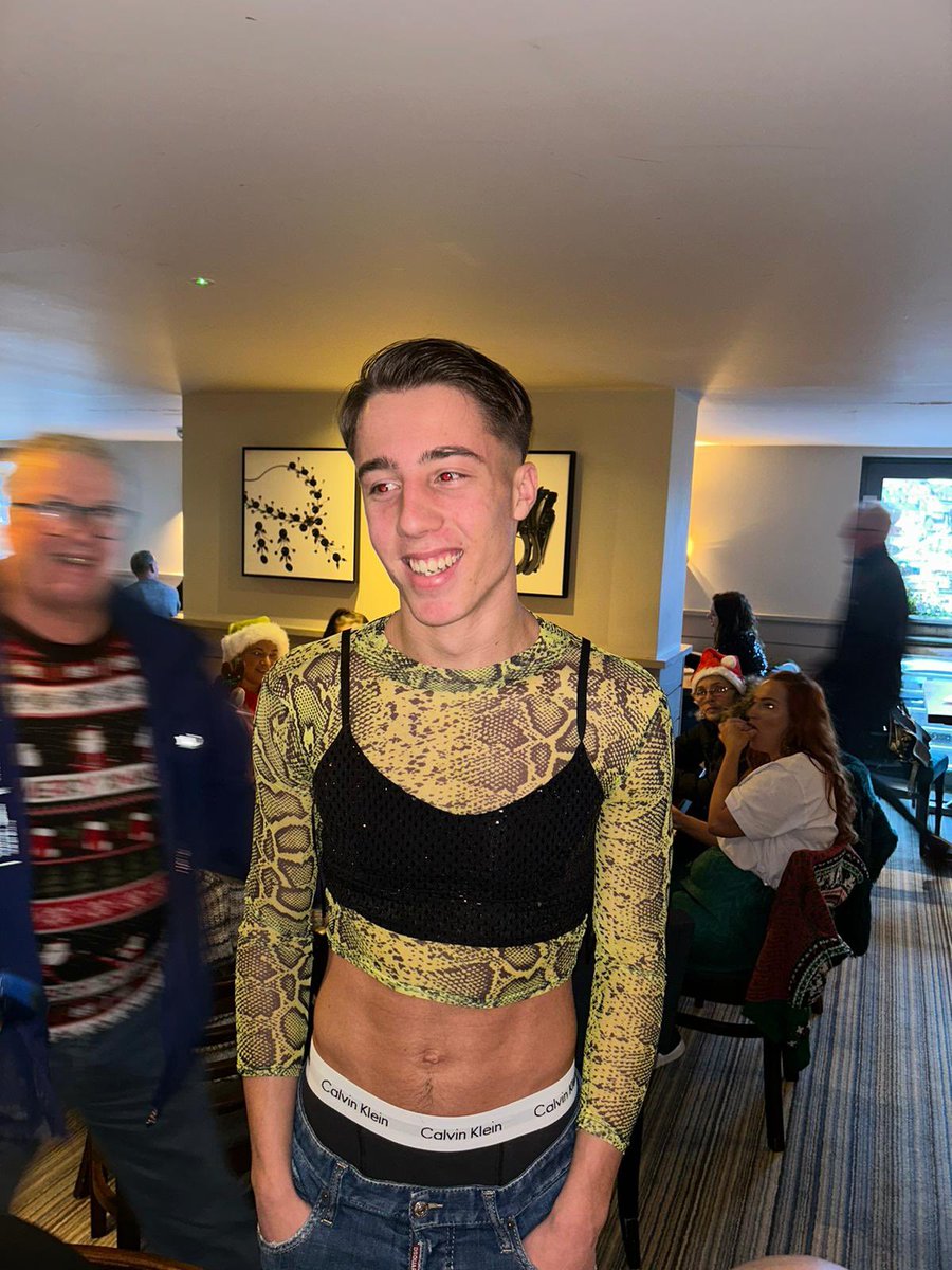 xtremely proud of our young midfielder Lucas appearing for the first team this week. 

However it’s also Christmas Du day and he’s turned up late. 

#UTBR