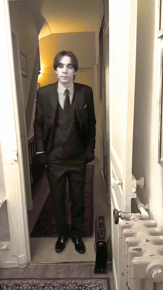 Ciel_PthWindsor's tweet image. His Royal Highness the young Earl Maxwell Mitford will today receive prestigious guests such as princes in a luxurious hotel of his parent company #youngmodel