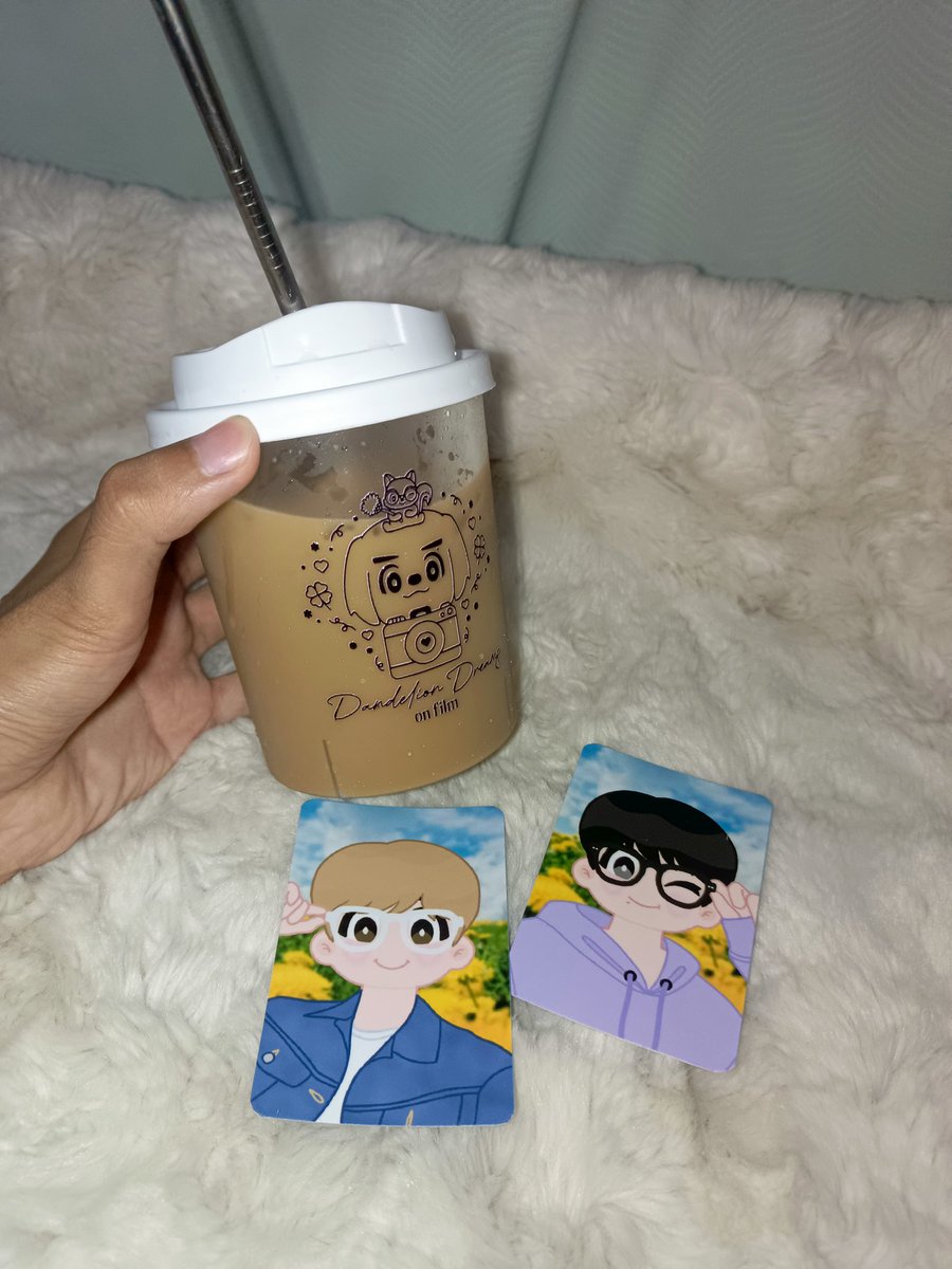 gollisang's tweet photo. @0405dreams hello! the cse cup is here!! i didn't expect to also receive a sangkyu poca :') they're so cute!! thank you so much for hosting a cse for our lovely sangkyu ☹️

 #Dear_My_Dandelion ☘️ https://t.co/MGZmoeNyPW
