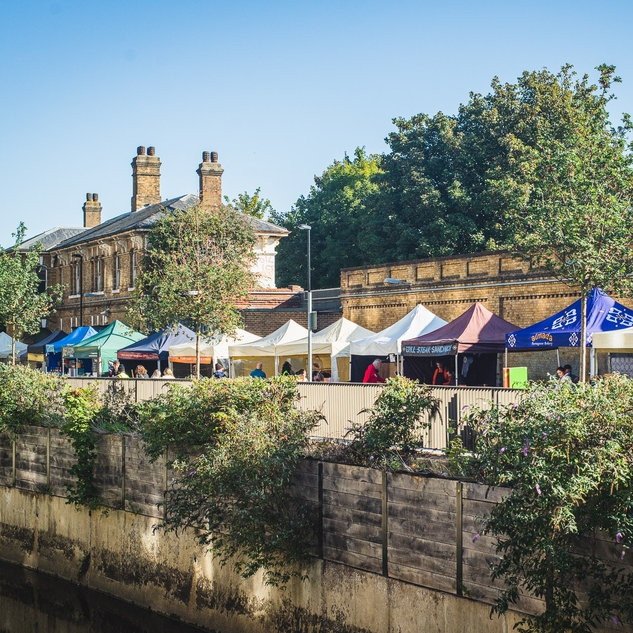 ❄️ Don't forget tomorrow is the special festive edition of <a href="/CatfordFoodMkt/">CatfordFoodMarket</a> - Sunday 10 December (10am - 4pm)

Head down to Catford Bridge train station for a fantastic range of street food, sweet treats and other produce from local traders

#DiscoverLewisham