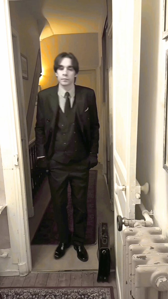 Ciel_PthWindsor's tweet image. His Royal Highness the young Earl Maxwell Mitford will today receive prestigious guests such as princes in a luxurious hotel of his parent company #youngmodel