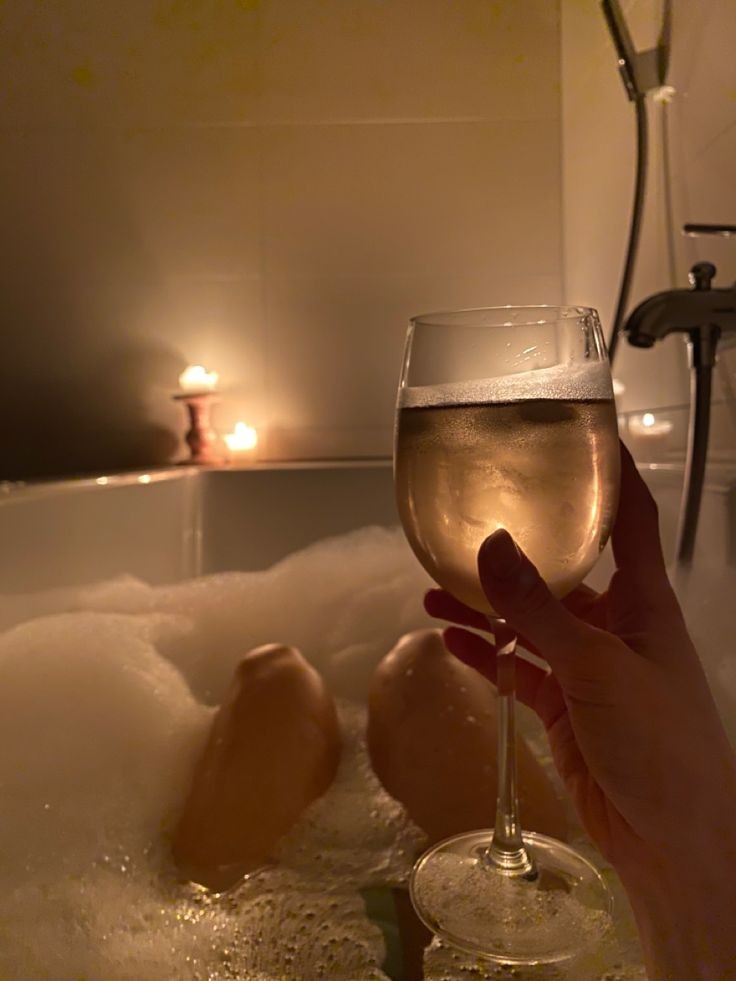 hotgrlll's tweet photo. selud 🥂 https://t.co/OgQpvWO9S6