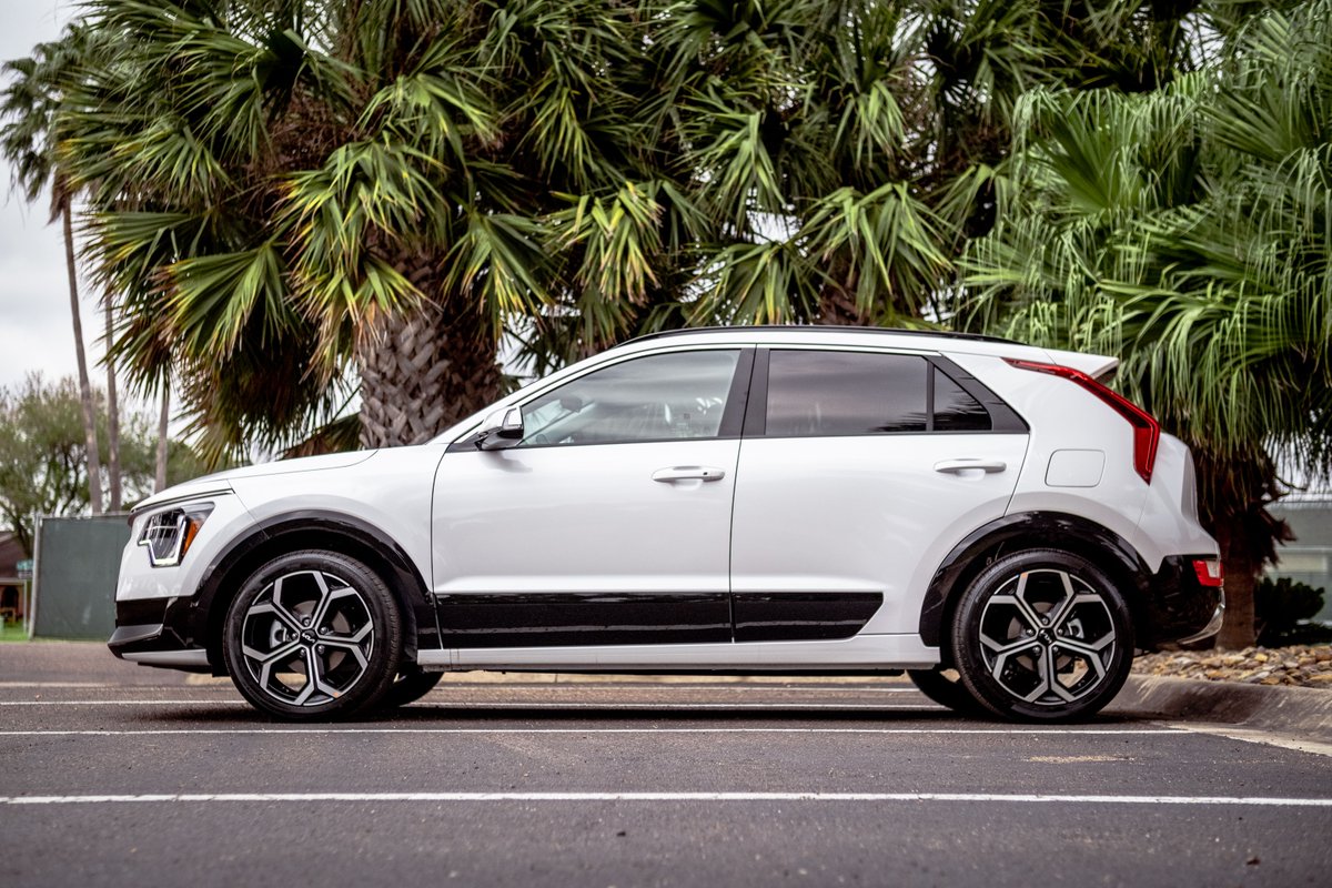BertOgdenHKia's tweet image. Why settle when you can select the best? Choose Bert Ogden for unbeatable #KiaDeals and top-tier service. 😉🚘

Learn why here: bit.ly/3qDEV50 or contact 956-305-5463. #WhyBuy #BertOgdenHarlingenKia Makes It Easy!