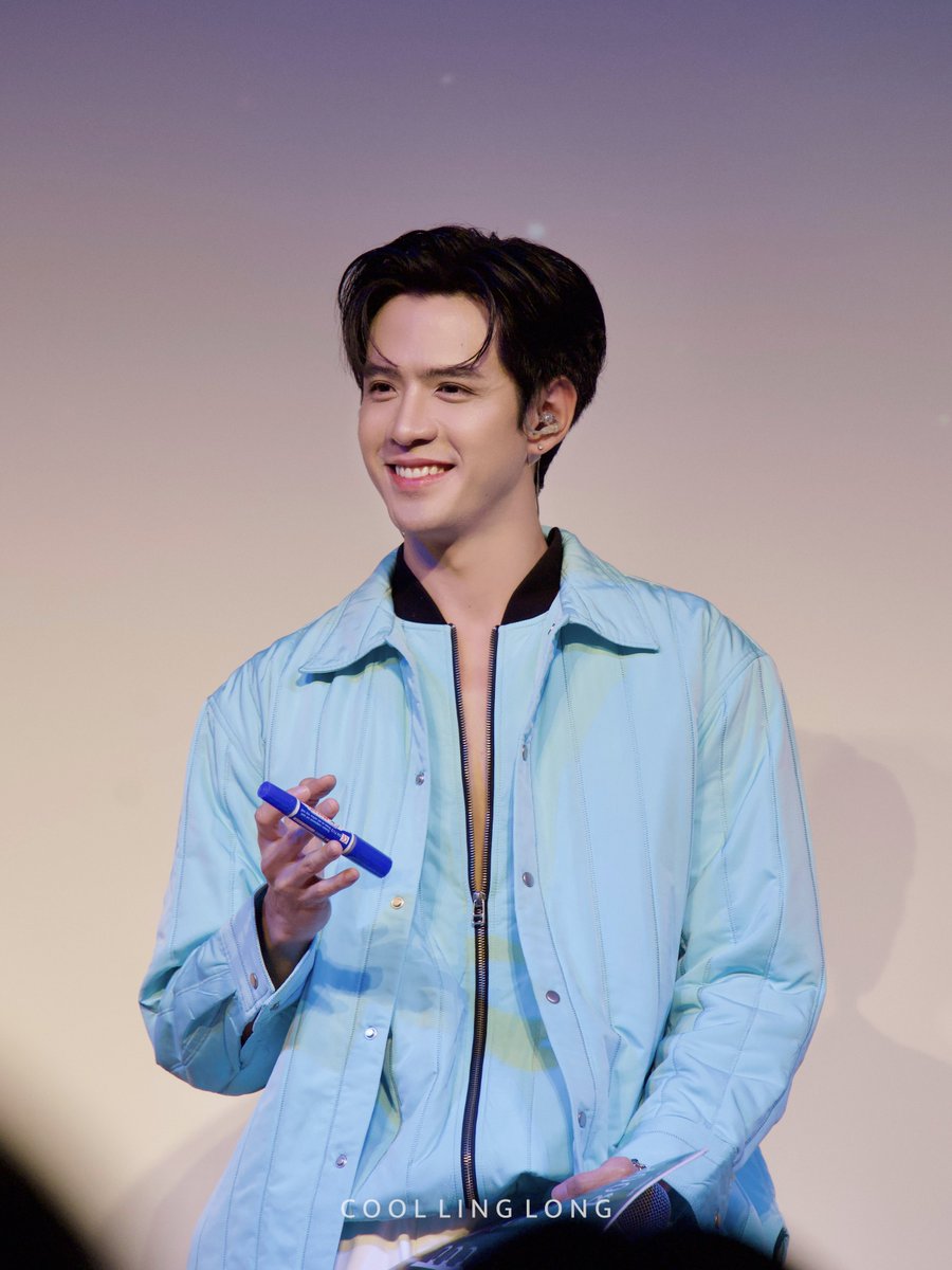 CoolLingLong's tweet photo. A story about Film and a pen~

2023. 12. 09 Jamfilm Japan fanmeeting. https://t.co/hxkZ4EqQ6X