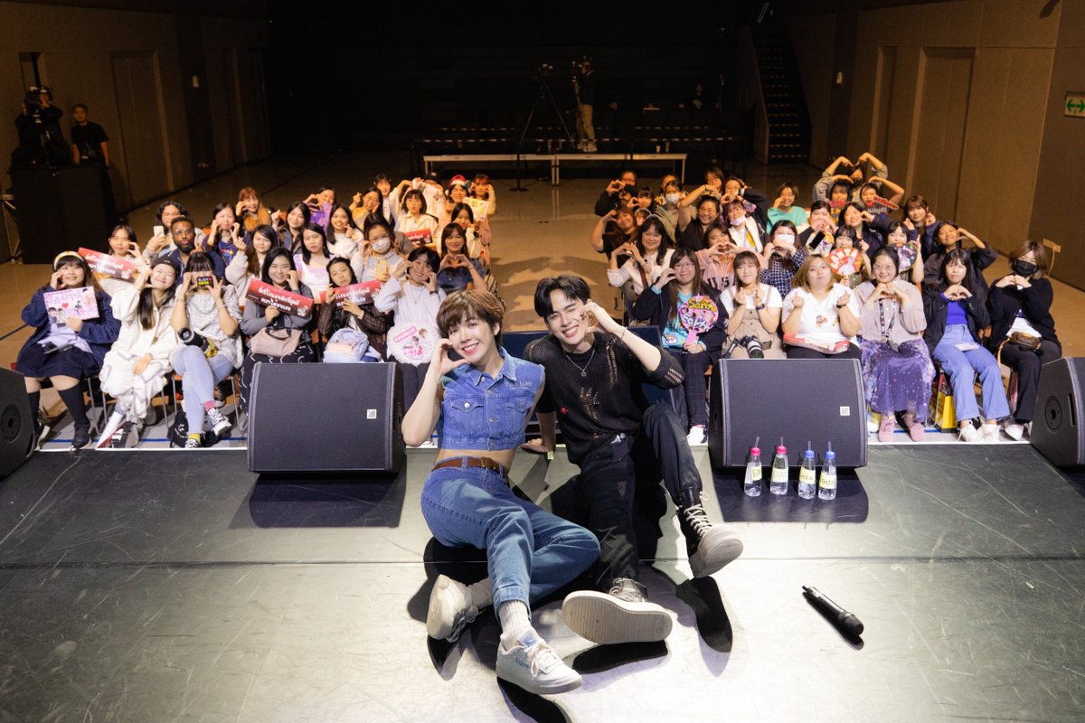 Boo_s_Ent's tweet photo. 【SantaEarth 1st Fan Meeting In Taipei 2023】

🫐晚上場大合照🫐

謝謝各位粉絲朋友，今天活動圓滿結束

謝謝各位前來參加見面會的粉絲，今天大家有玩的開心嗎？回家的路上要注意安全喔❤️

小編在這邊先祝各位聖誕節快樂呦🎄

#SantaEarth1stFMinTaipei
#SantaEarth #santapp #cooheart https://t.co/PwkFWwyHM7