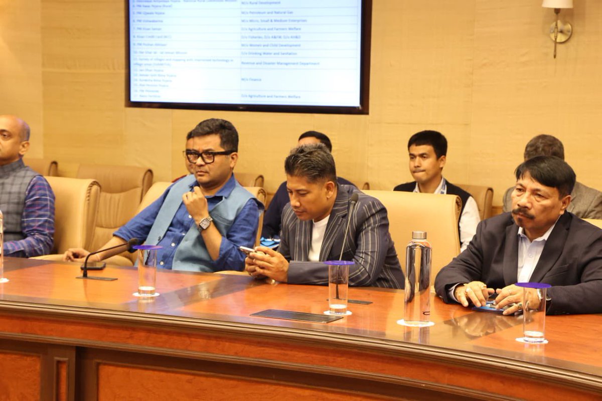 Pijush_hazarika's tweet photo. Viksit Bharat Yatra is a phenomenal Jan Andolan to insure 100% saturation of beneficiaries, a priority of Respected Prime Minister Shri @narendramodi ji.

Today HCM Dr @himantabiswa has instructed all of us to ensure the success of this Yatra. 

We will put our might behind this. https://t.co/IQdpQCoEzd