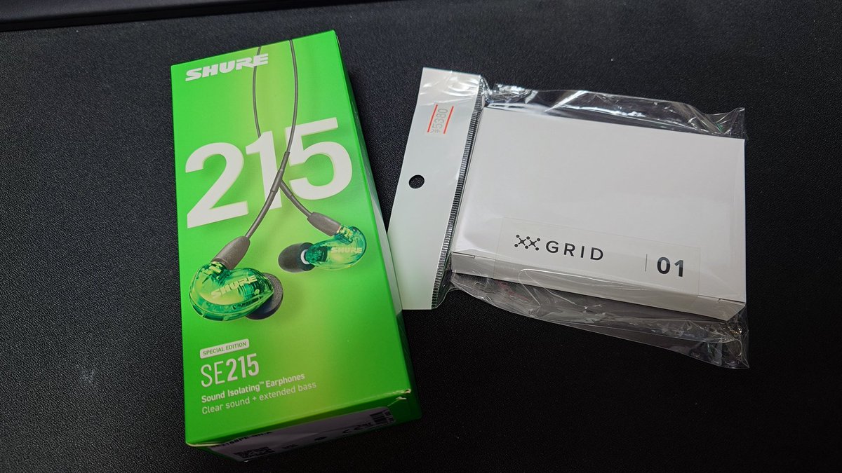 hsv0104649's tweet photo. 本日のポタフェス戦利品
Shure se215sp(Greem Edition)
GRID 01
どっちも欲しいのが安く売ってたから衝動買いw
#ポタフェス #Shure #GRID01 https://t.co/7i3A1eziji