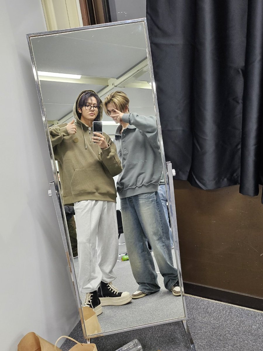 Happy NI-KI day~~🎉🎉