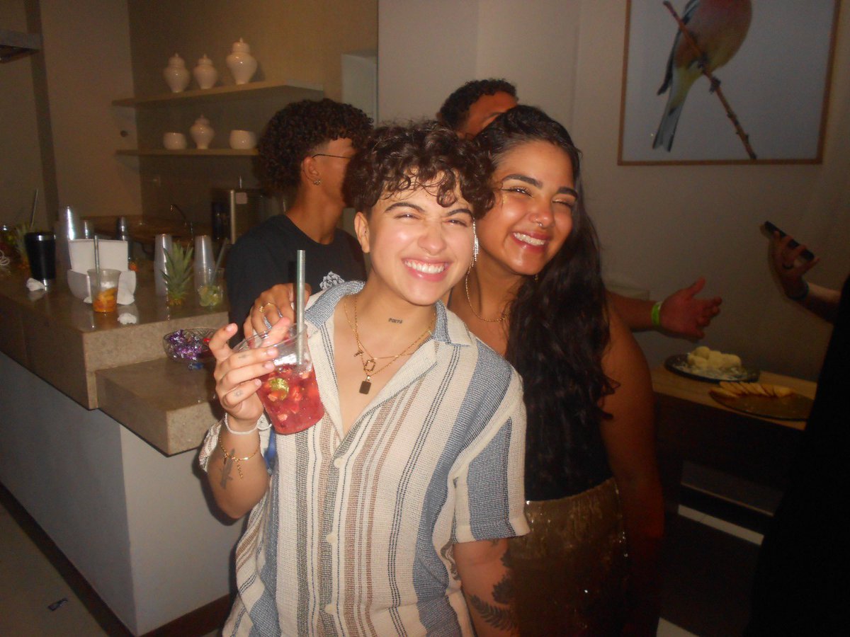 mentacomchaa's tweet image. 💗🪩