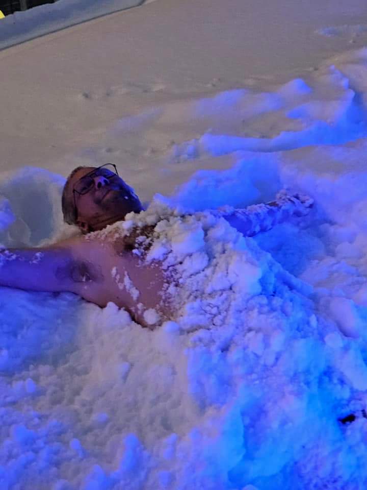 Dan19697's tweet photo. Me laying down 5 minutes in the snow https://t.co/RlSzBFjmzO