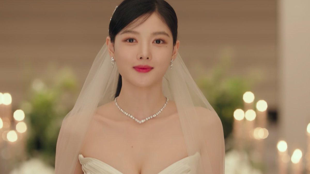 hyoktr's tweet photo. kim yoojung looked ethereal in this entire scene…a real life doll indeed 
#MyDemonEp6 #MyDemon https://t.co/ifvksZHcsR