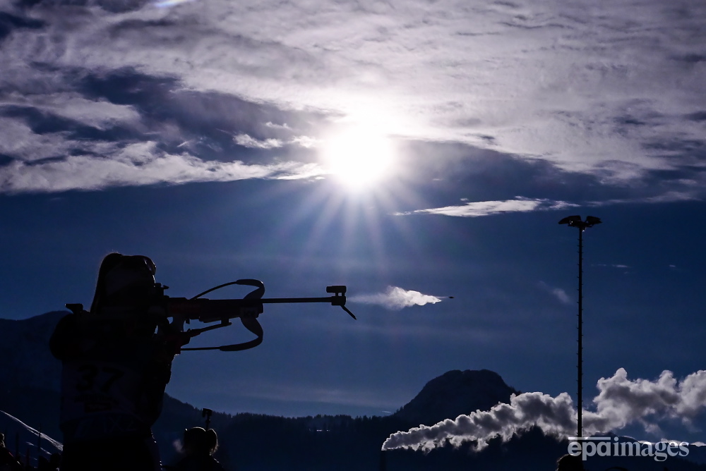 Emilie Aagheim Kalkenberg of Norway at the shooting range during zeroing ahead of the women's 10km Pursuit race at the IBU Biathlon World Cup in Hochfilzen, Austria, 09 December 2023. 📷 EPA / Christian Bruna #epaimages #hoc23 #biathlonhochfilzen #riflecartridge