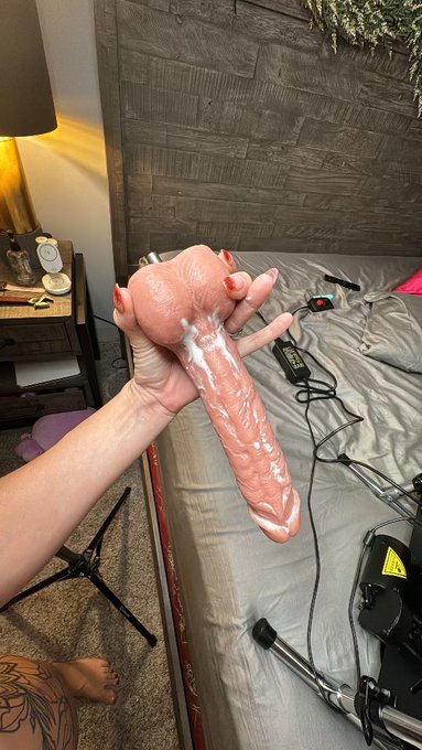 Uploading the full video that led to this right now! This fuck machine is LIFE!

https://t.co/frko5isvI8