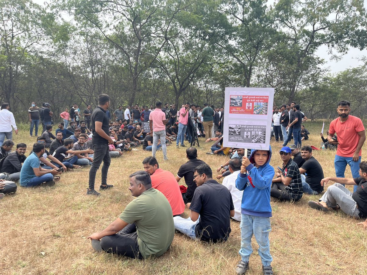 sumittomeet's tweet photo. @shekhardalal U say SWM will b deployed after discussions wid resident. Can U pls clarify wat else u wanna C if 7 thousands bike rallying supported by @iAshwiniJagtap ,multiple protests in Punawale, ongoing hunger strike infrntof ur office led by @tushar_kamthe . Its harassing nw https://t.co/DGGoDSrnaX