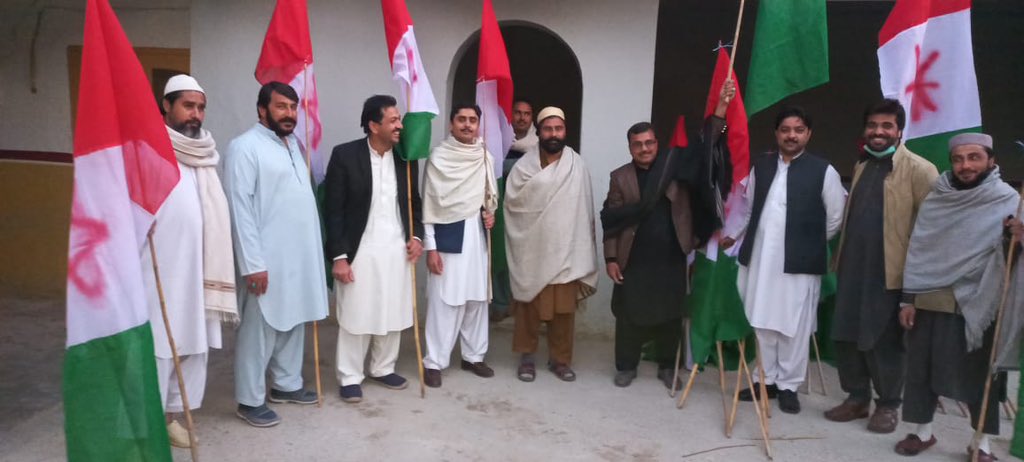 PkmapKhyber's tweet photo. د بنو د ملګرو د خان شهېد 50 م تلېن دپاره تېارې
#AchakzaiWithChamanSitIn https://t.co/bM840Fuw2V
