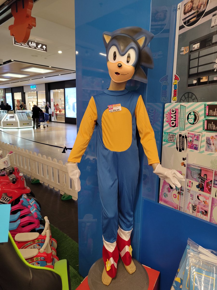 RadicalDPodcast's tweet image. cuando eres más rápido que la luz ya solo puedes vivir en la oscuridad