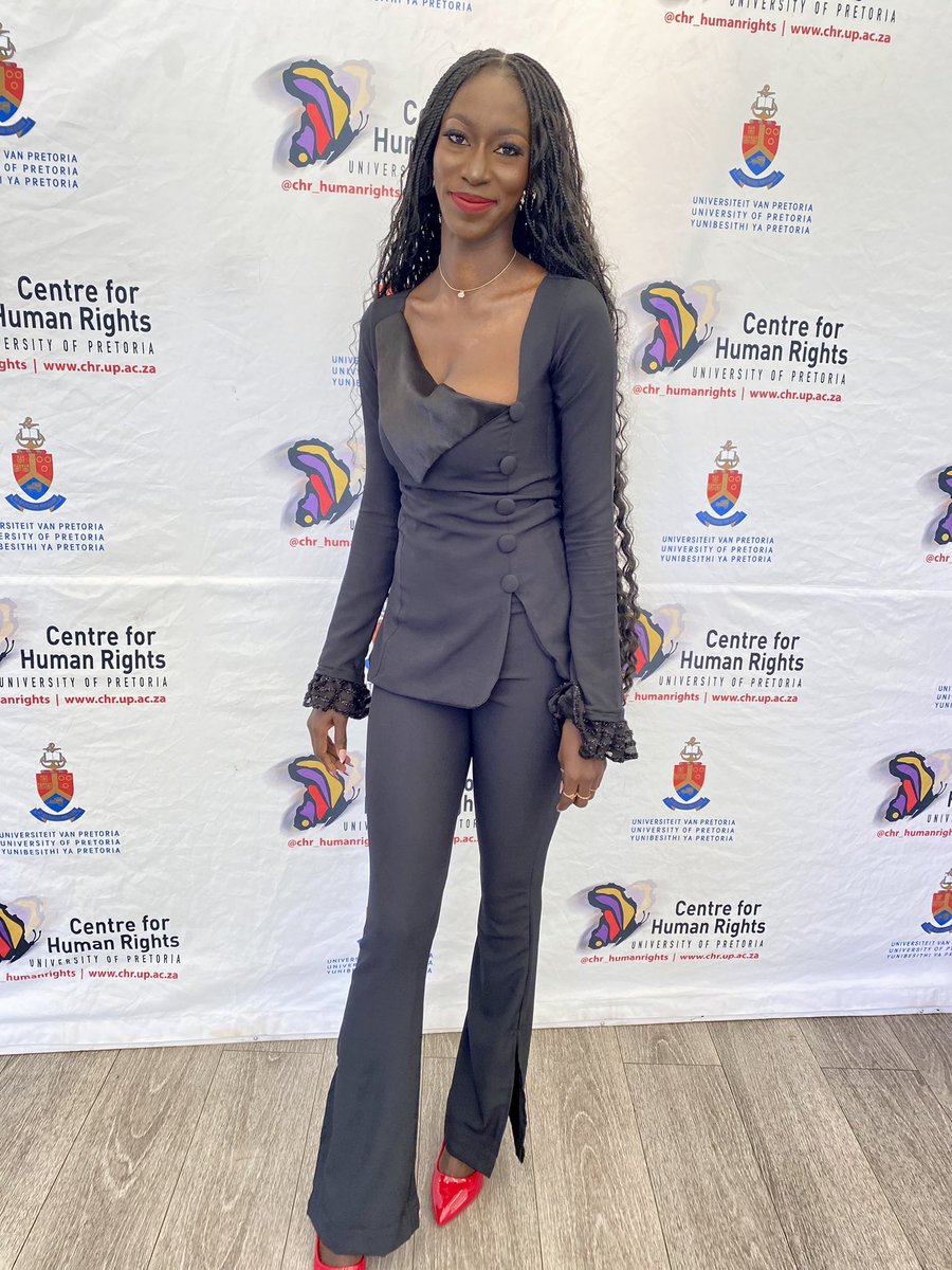 awagaiesq's tweet photo. I DID THAT!!!

Master of Laws (LLM), Human Rights and Democratisation in Africa.

For my mother in heaven who taught me that I can do anything I set my mind to. 

LLB, BL, LLM ✅ https://t.co/RIscb6laBL