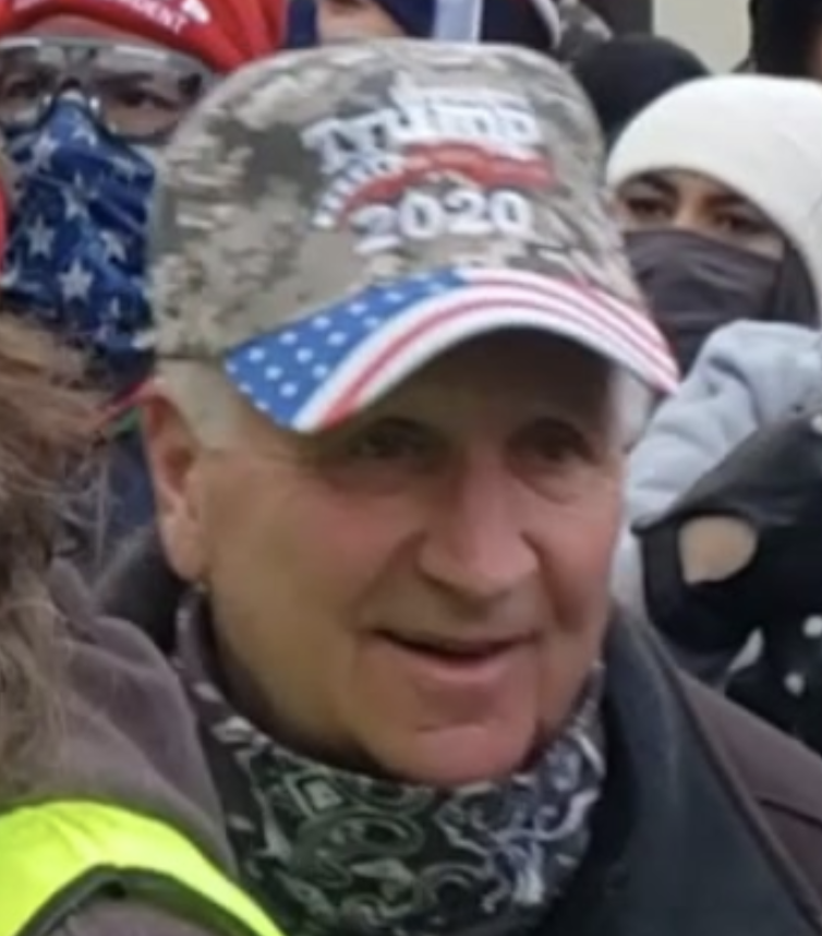 🔍🔍PLEASE RETWEET🔎🔎
#Consequences #Jan6thInsurrection

#FBI is seeking to identify this person involved at the U.S. Capitol on #Jan6
If this person looks familiar contact FBI at tips.fbi.gov or 1-800-225-5324.

Reference # 451 AFO

CC: @BadBradRSR