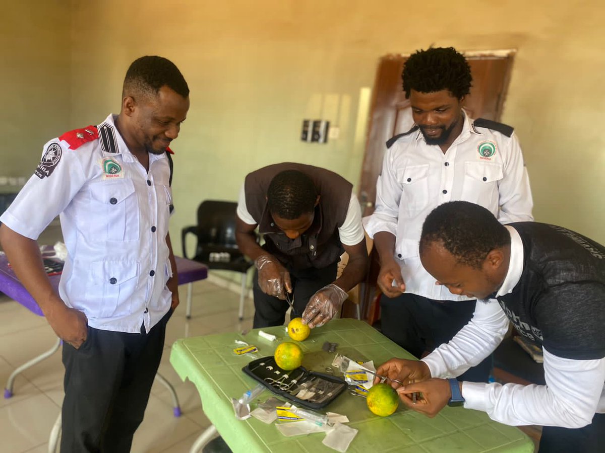 SJA_Edo's tweet photo. Glad to have concluded the proficiency course CARE OF THE INJURED. It has been a great run, with over 3months of training culminating in demonstrations today. Thanks to @MEbuEZE, the course developer &amp; @bSQforLMICs for supporting. 
#LMICs
#OneStJohn
@StJohnINTL @SusanleJeuneUK https://t.co/59O41rUK5r