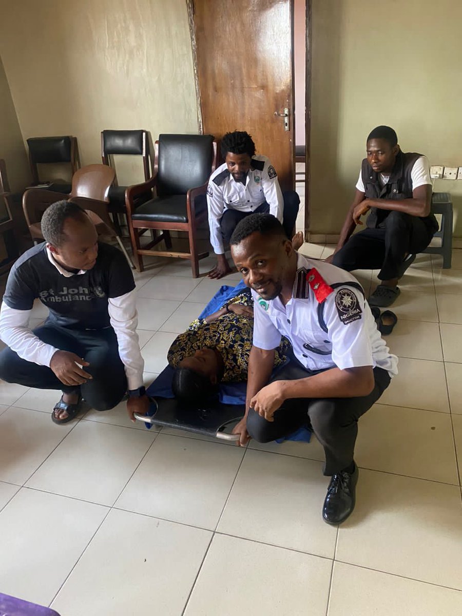 SJA_Edo's tweet photo. Glad to have concluded the proficiency course CARE OF THE INJURED. It has been a great run, with over 3months of training culminating in demonstrations today. Thanks to @MEbuEZE, the course developer &amp; @bSQforLMICs for supporting. 
#LMICs
#OneStJohn
@StJohnINTL @SusanleJeuneUK https://t.co/59O41rUK5r