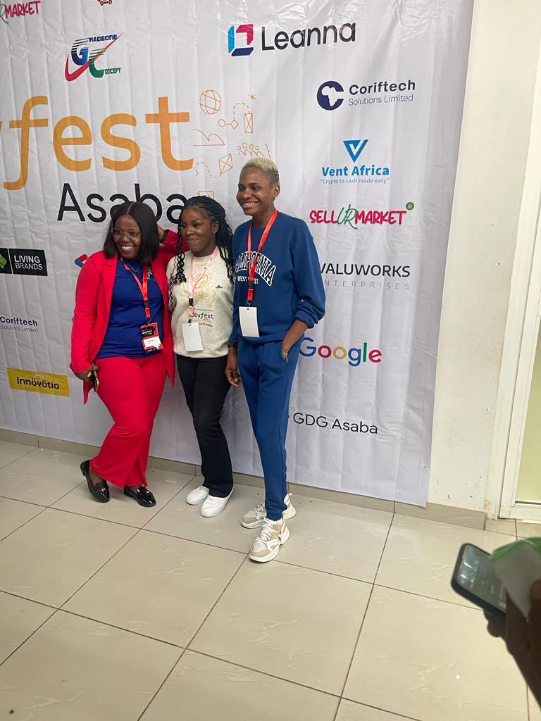 OgubuikeAlex's tweet photo. Hanging out with Beautiful women in tech ❤️ @AmadikwaJoy  @MsAwele 

#DevFestAsaba https://t.co/f42kus2ePM