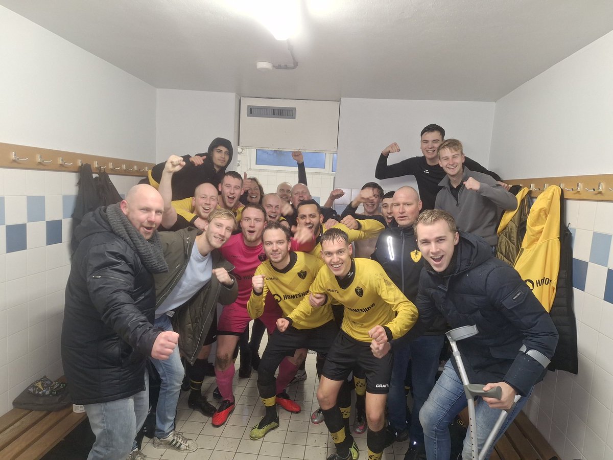zatAlcides1's tweet photo. PERIODEKAMPIOEN!! https://t.co/5RCHPlerPh