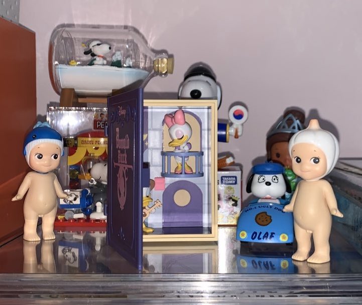 Y3RIMISE's tweet image. Cute blind box figures save me... save me cute blind box figures...