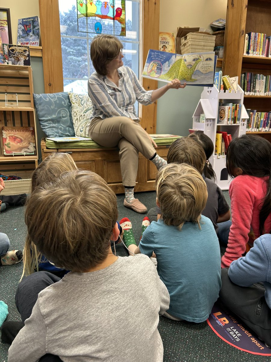 darcybeathune's tweet photo. Some of our experiences that made for a great week in SK/1! Elf excitement, a visit to the Dwight Public Library, Scholastic Book Fair fun, and partner reading. @HillsErin https://t.co/UWYr2MEf8m