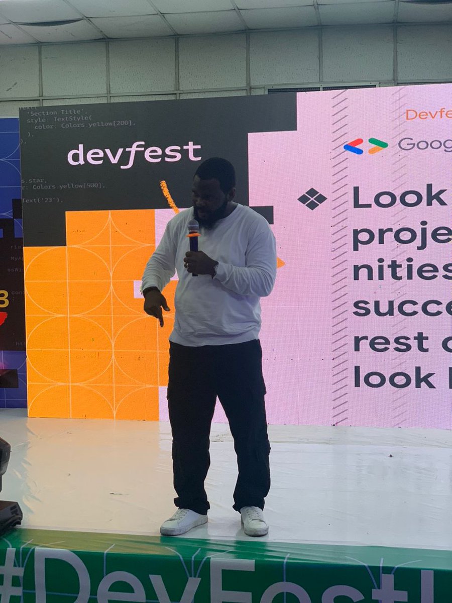 gdgoc_unilag's tweet image. Look out for projects/jobs/opportunities that, if successful makes the rest of your career look like a footnote.

"Let the present things you do make the previous look like a _joke_" ~ Prosper Otemuyiwa

*Carry with you some form of _Delulu_*

#DevFestLagosSE #KeynoteSpeech