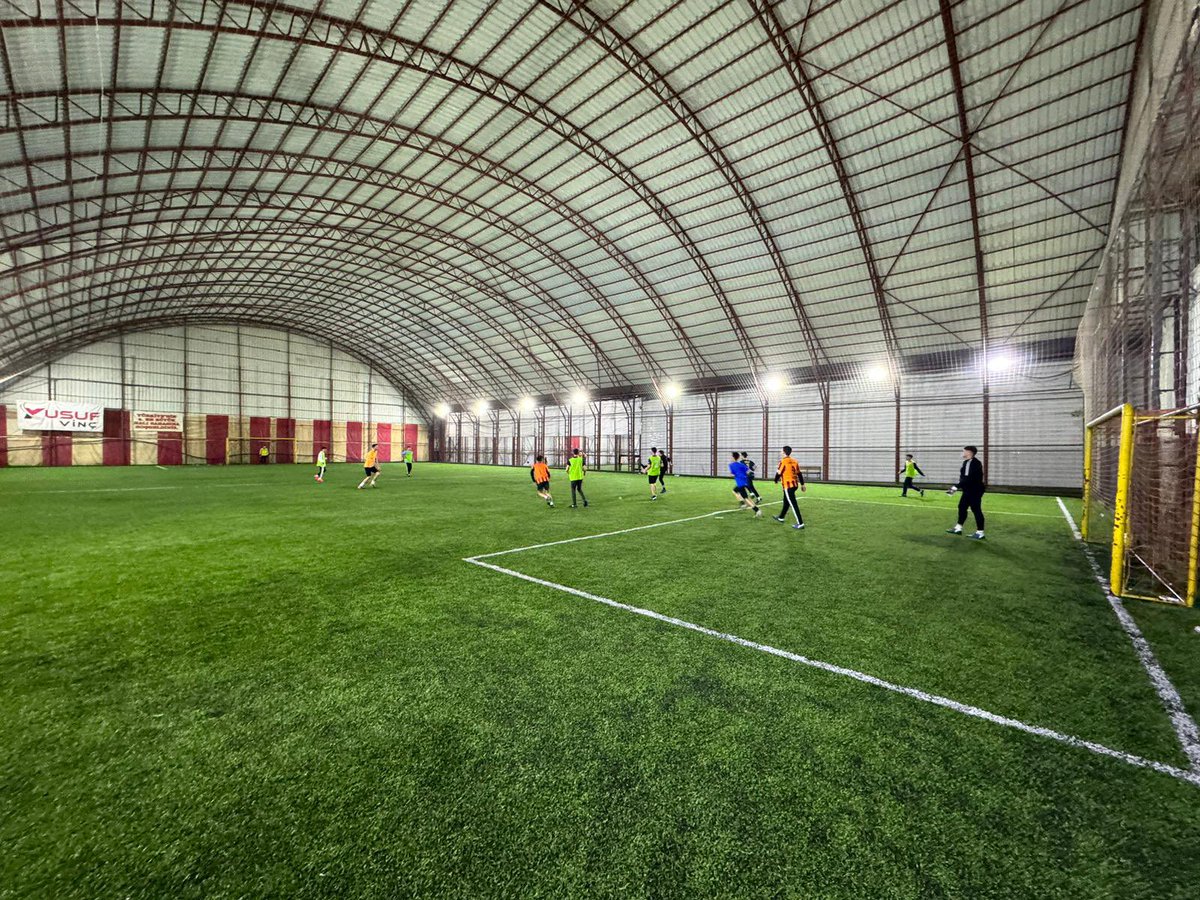 Kazanan Dostluk ☺️🤝

Yeni seçmen birimimizdeki genç arkadaşlarımızla futbol maçı düzenledik.

Bu keyifli maç için iki takımımıza da teşekkür ederiz 😊 

<a href="/eyupkadirinan/">Eyyüp Kadir İnan</a> 
<a href="/avyusufibis/">Yusuf İBİŞ</a> <a href="/samedsafakaya/">Samed Safa KAYA</a> <a href="/sinanozhusrev/">M.Sinan Özhüsrev</a>