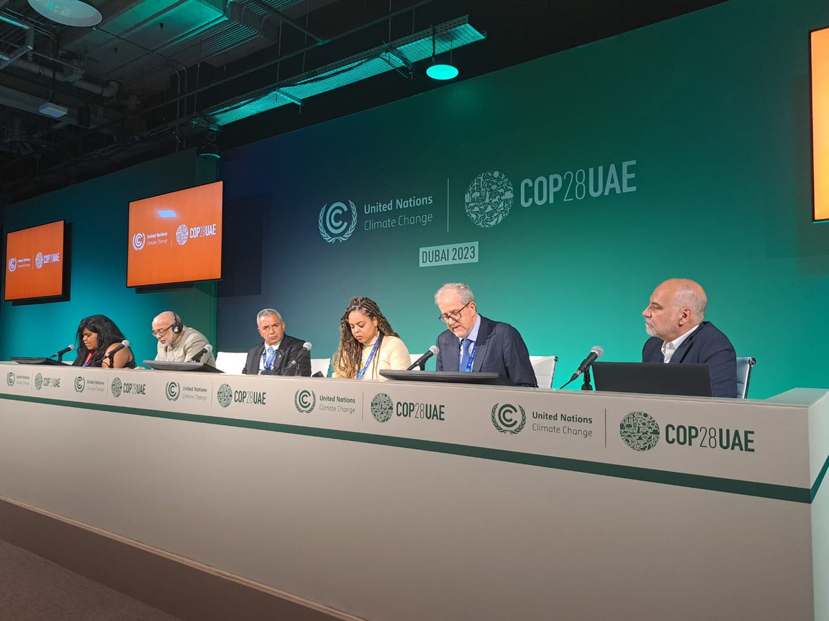 Debatendo sobre o Acordo de Escazú. Assista aqui: youtube.com/watch?v=Q-rmlk…

#MulheresClimáticas #AcordodeEscazu #COP28