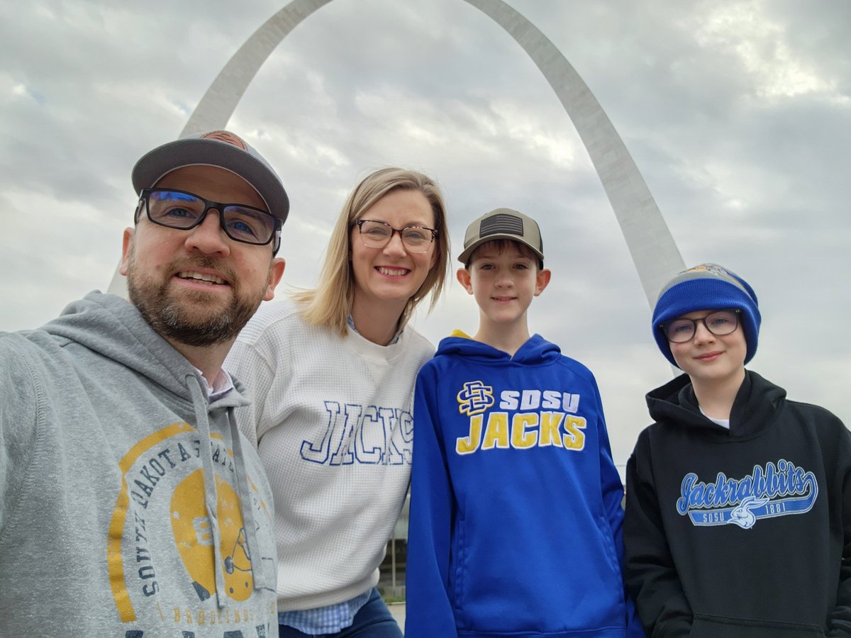 Cheering on the Jacks from St. Louis! #GoJacks
#rahrahrabbits