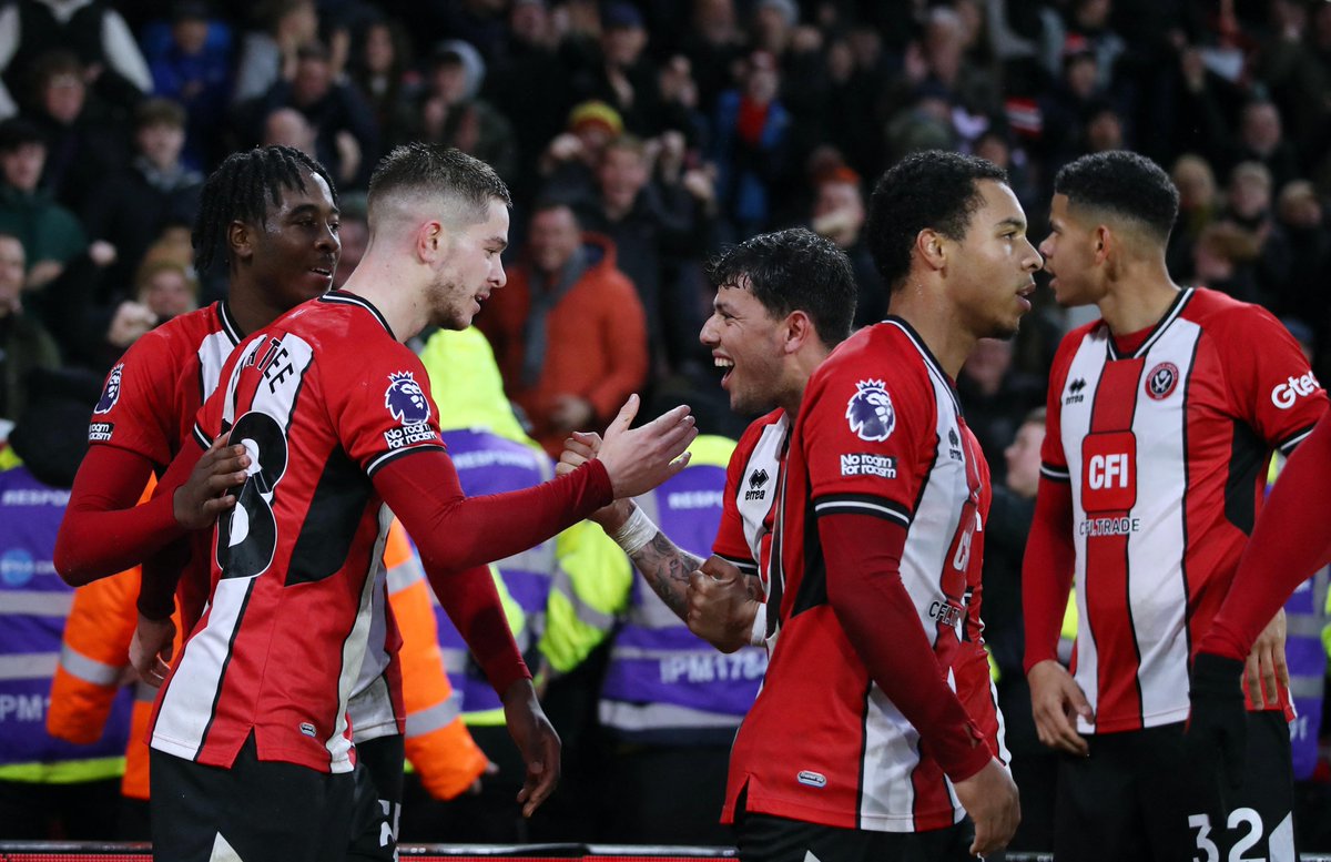 Premier League tweet media