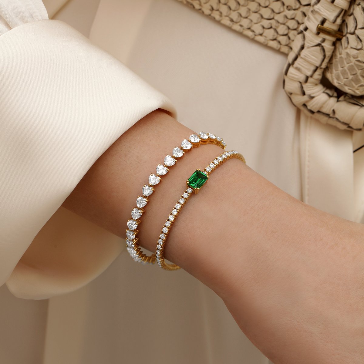 Diamonds or emeralds? Why not both? Double the dazzle, double the delight. 💎💚 
#AquaeJewels

#GemstoneGlam #DazzlingDuos #JewelryMagic #WristCandy
