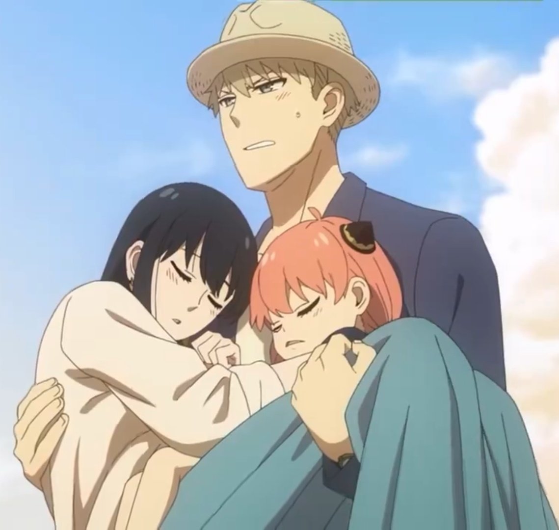 Marshiegk's tweet photo. Holding Fiona💀☠️        Holding his girls 💗✨ https://t.co/sMqqMfNr8i